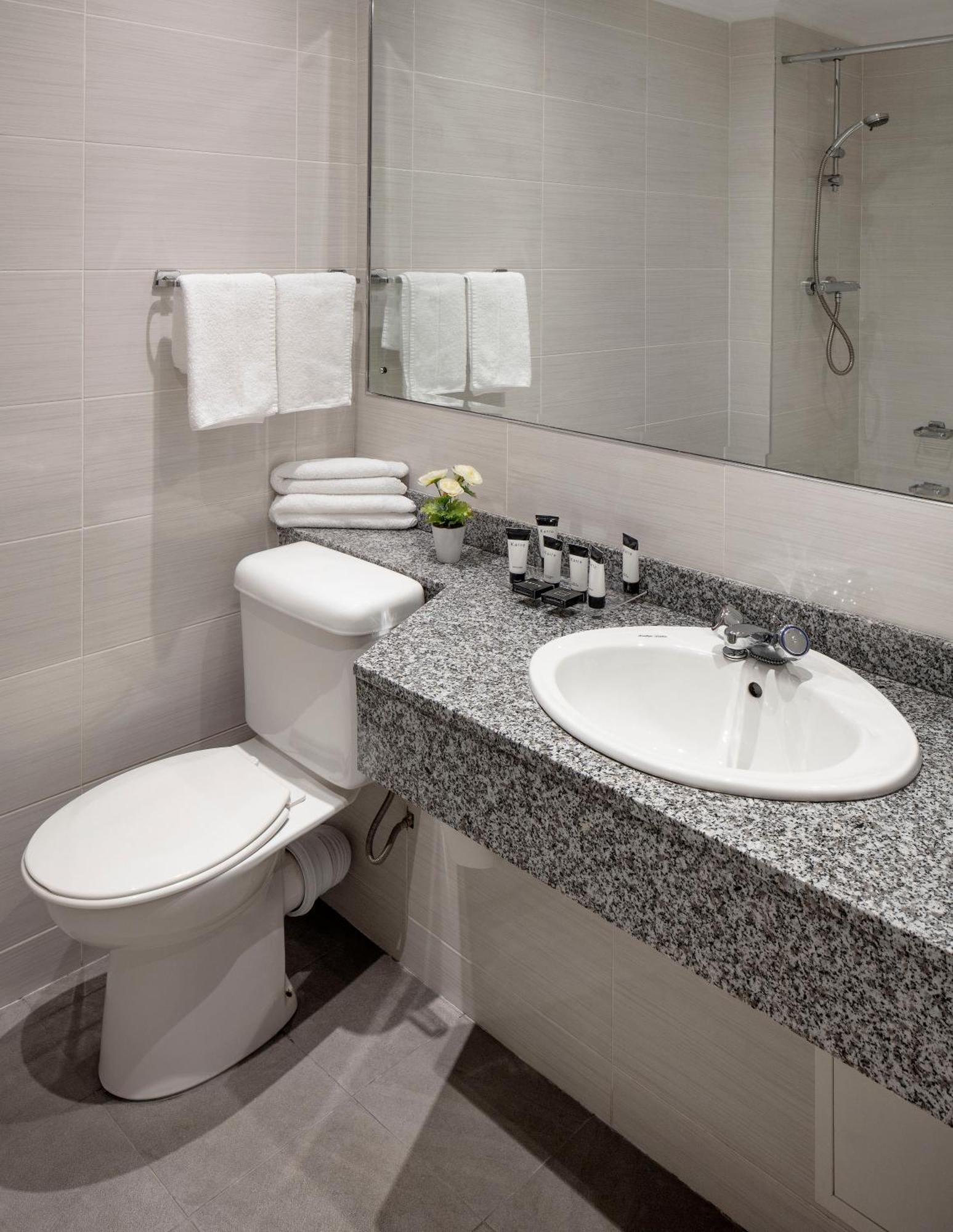 Double Room,61092133:JPEG