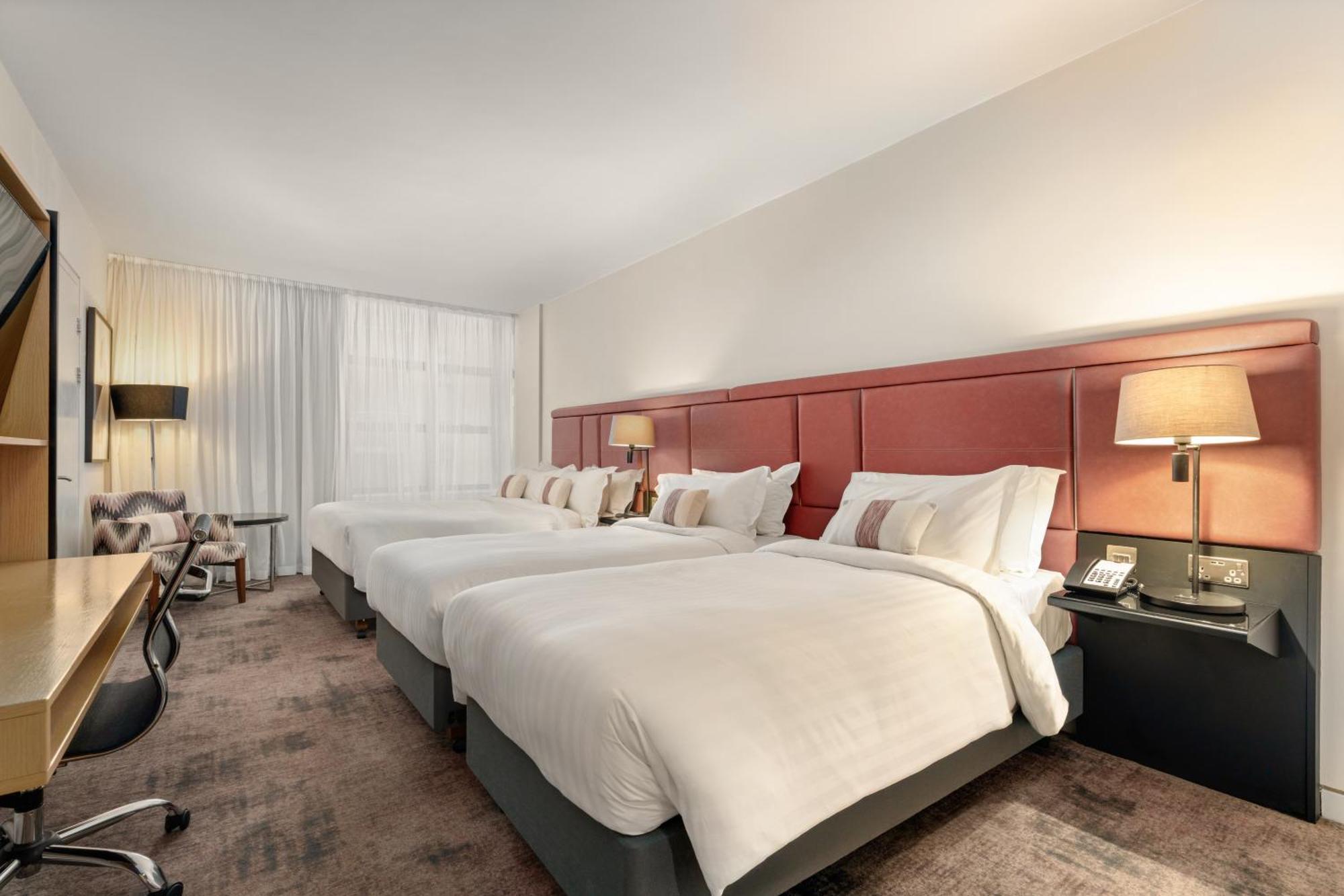 Deluxe Quadruple Room,1012086940:JPEG
