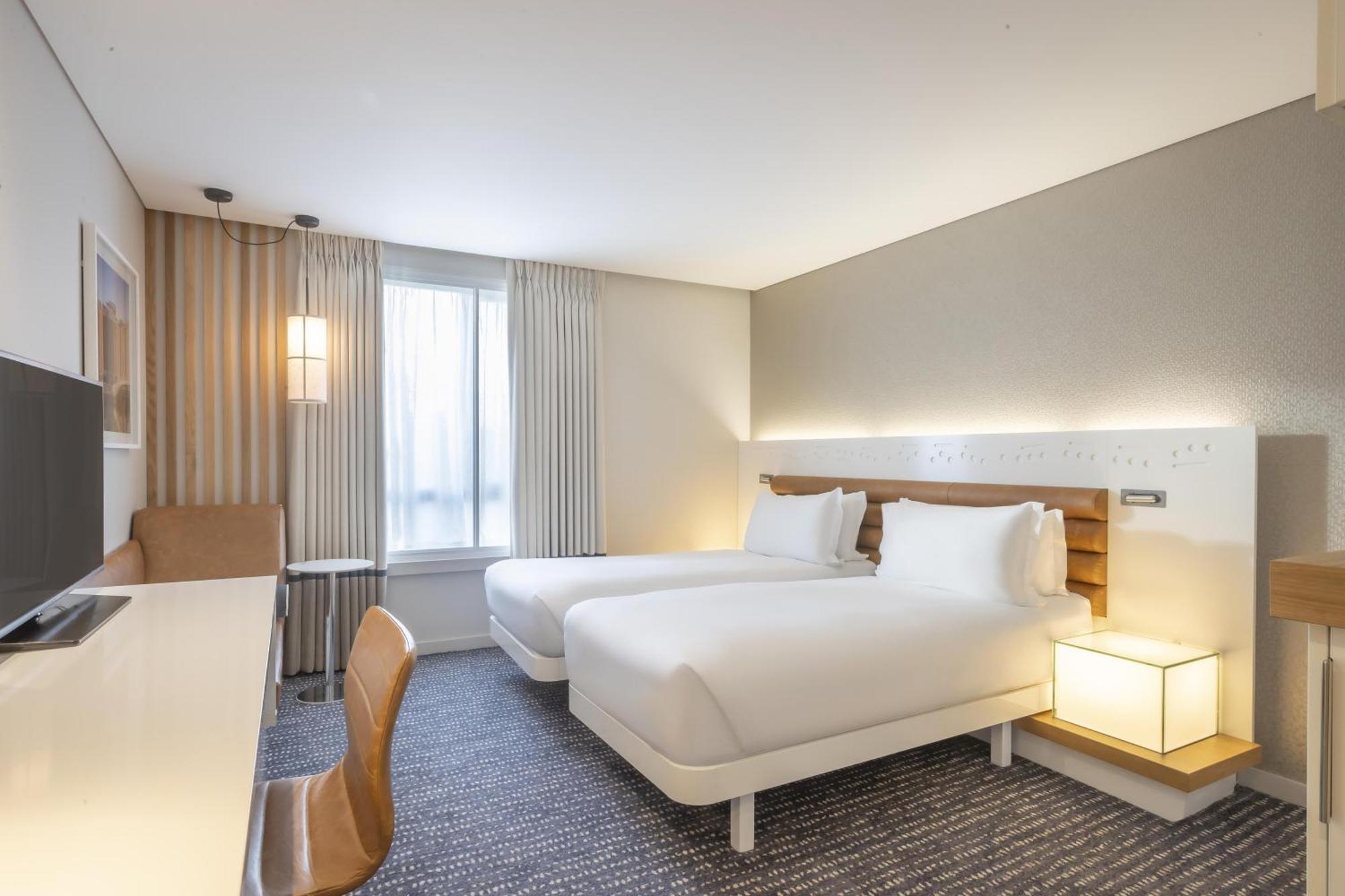 Premium Twin Room,1758331113:JPEG